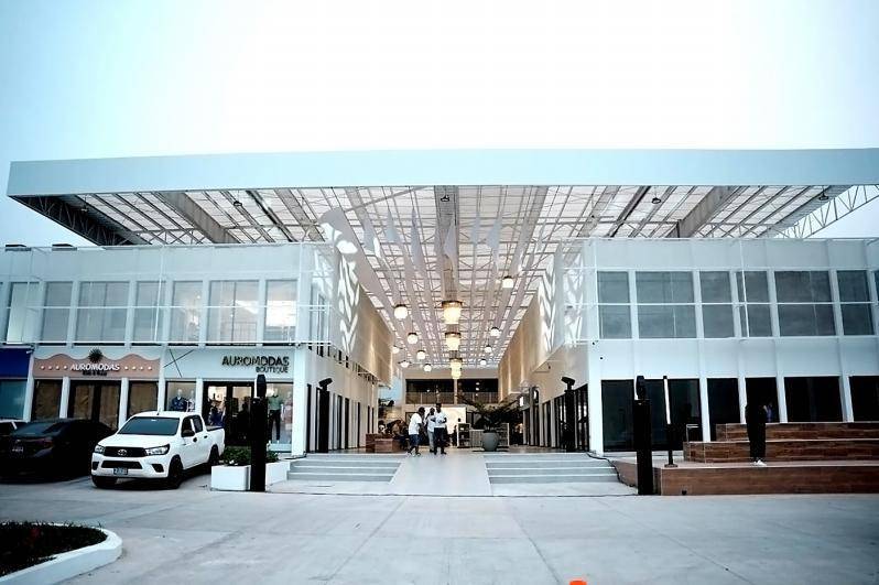El centro comercial Ciudad Casa Blanca abre sus puertas en Danlí El centro comercial Ciudad Casa Blanca abre sus puertas en Danlí