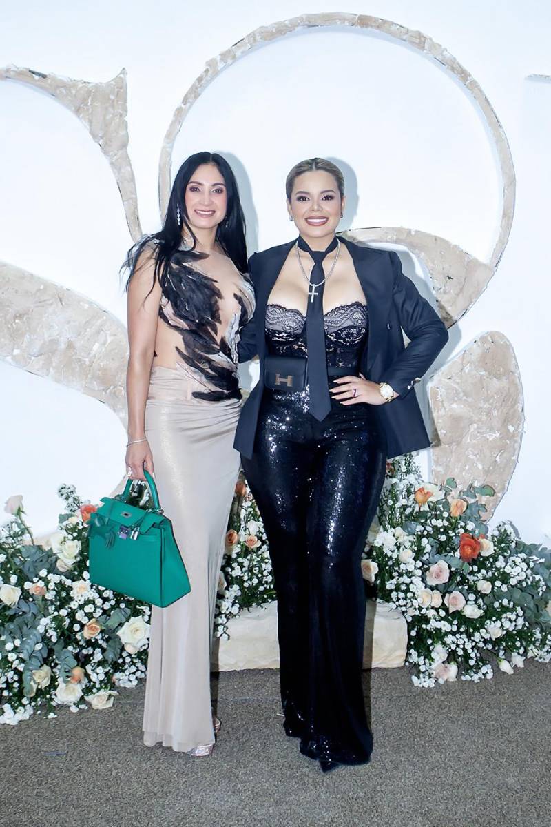 Claudia Escalón y Sol Sosa.