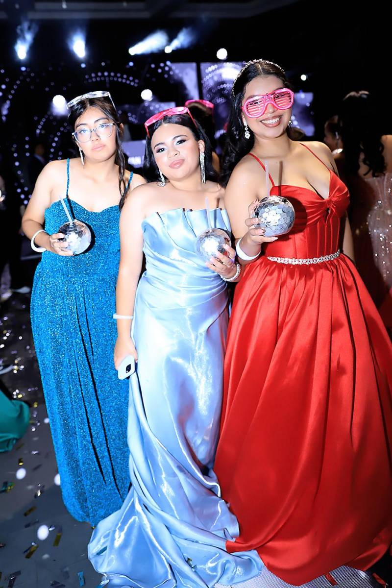 Fiesta de la prom 2025 de Mayan School