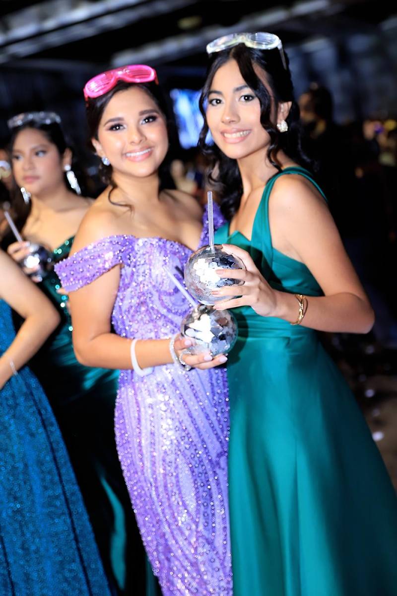 Fiesta de la prom 2025 de Mayan School