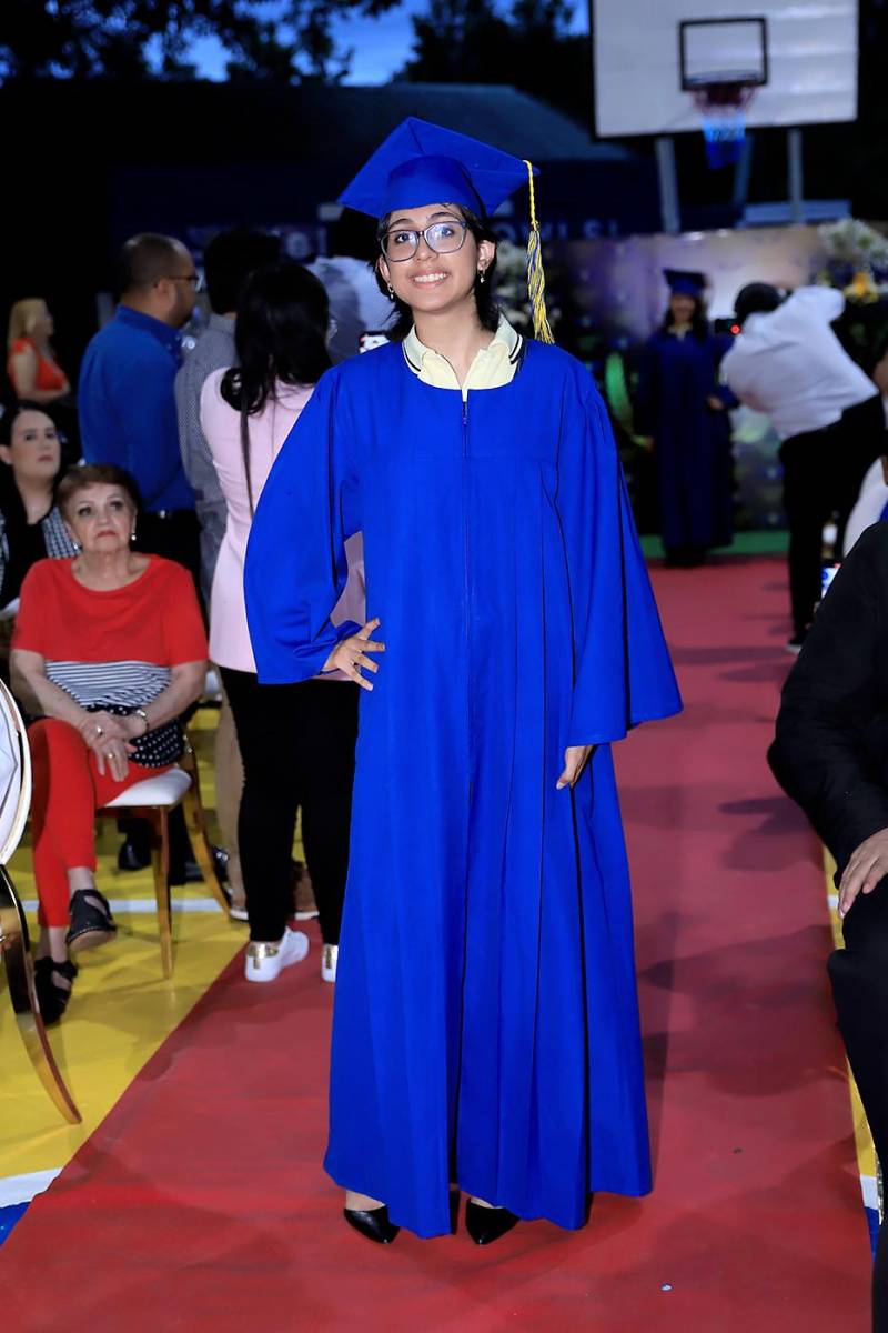Alejandra Molina.