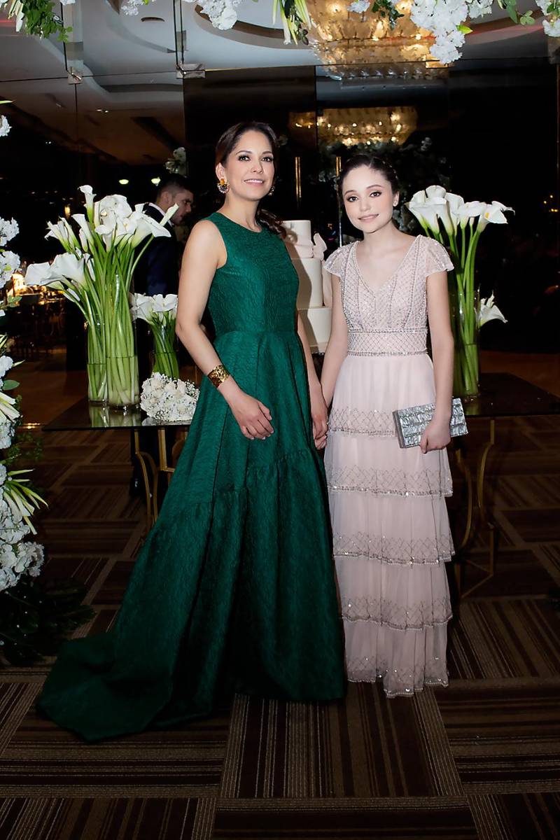 - Gabriela y Daniela Cárcamo