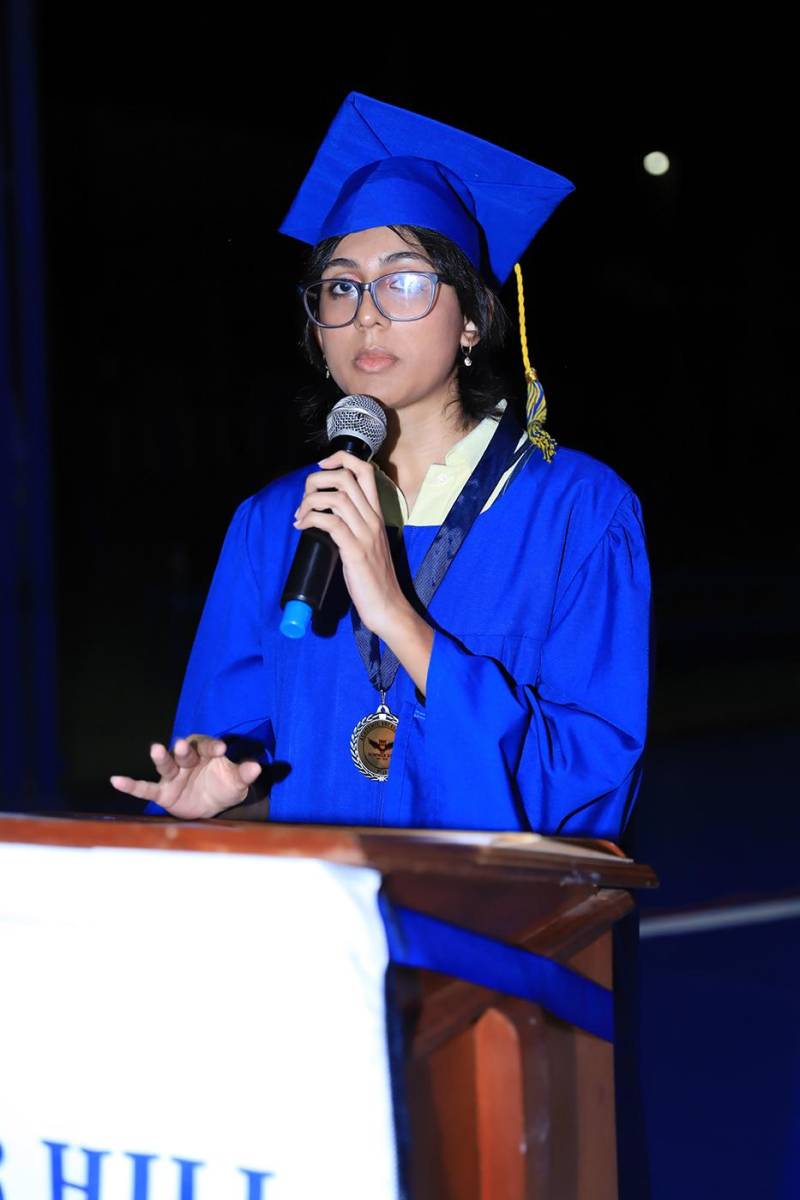 Alejandra Molina.