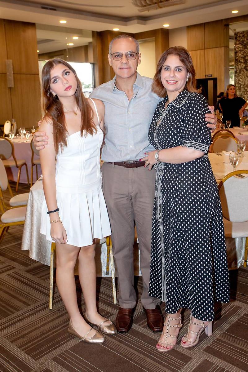 Raquel, José y Suad Boadla.