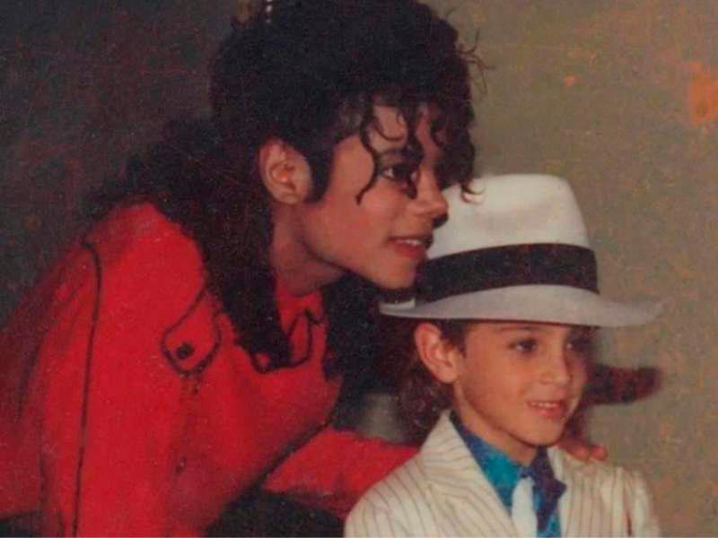 Elton John asegura que Michael Jackson era una persona perturbadora Elton John asegura que Michael Jackson era una persona perturbadora