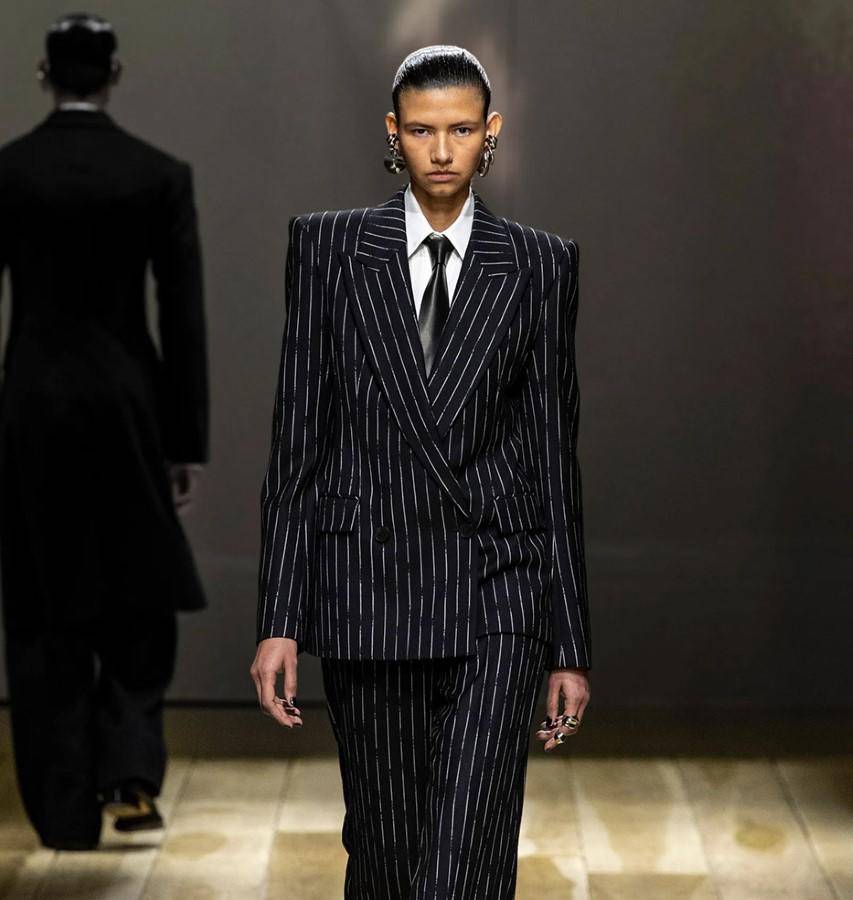 Iveth en la reciente pasarela otoño invierno 2023/2024 de Alexander McQueen en Paris Fashion Week Iveth en la reciente pasarela otoño invierno 2023/2024 de Alexander McQueen en Paris Fashion Week