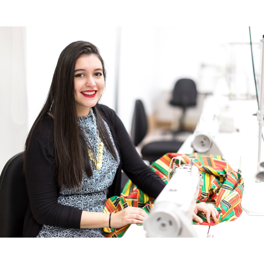 Karelia Rivera: construyendo su propio futuro en la moda Karelia Rivera: construyendo su propio futuro en la moda