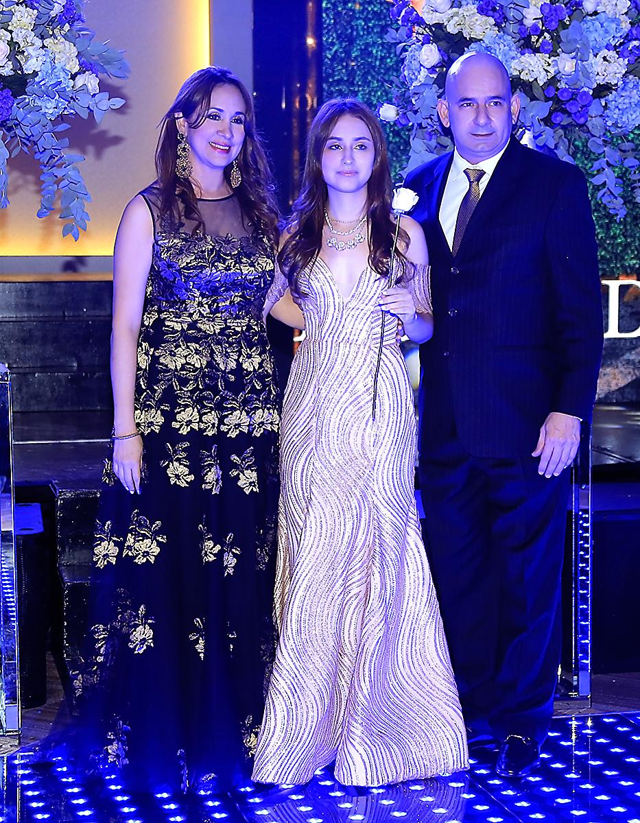 María Elena Gabrie, Marielena Moncada y Ricardo Gabrie.