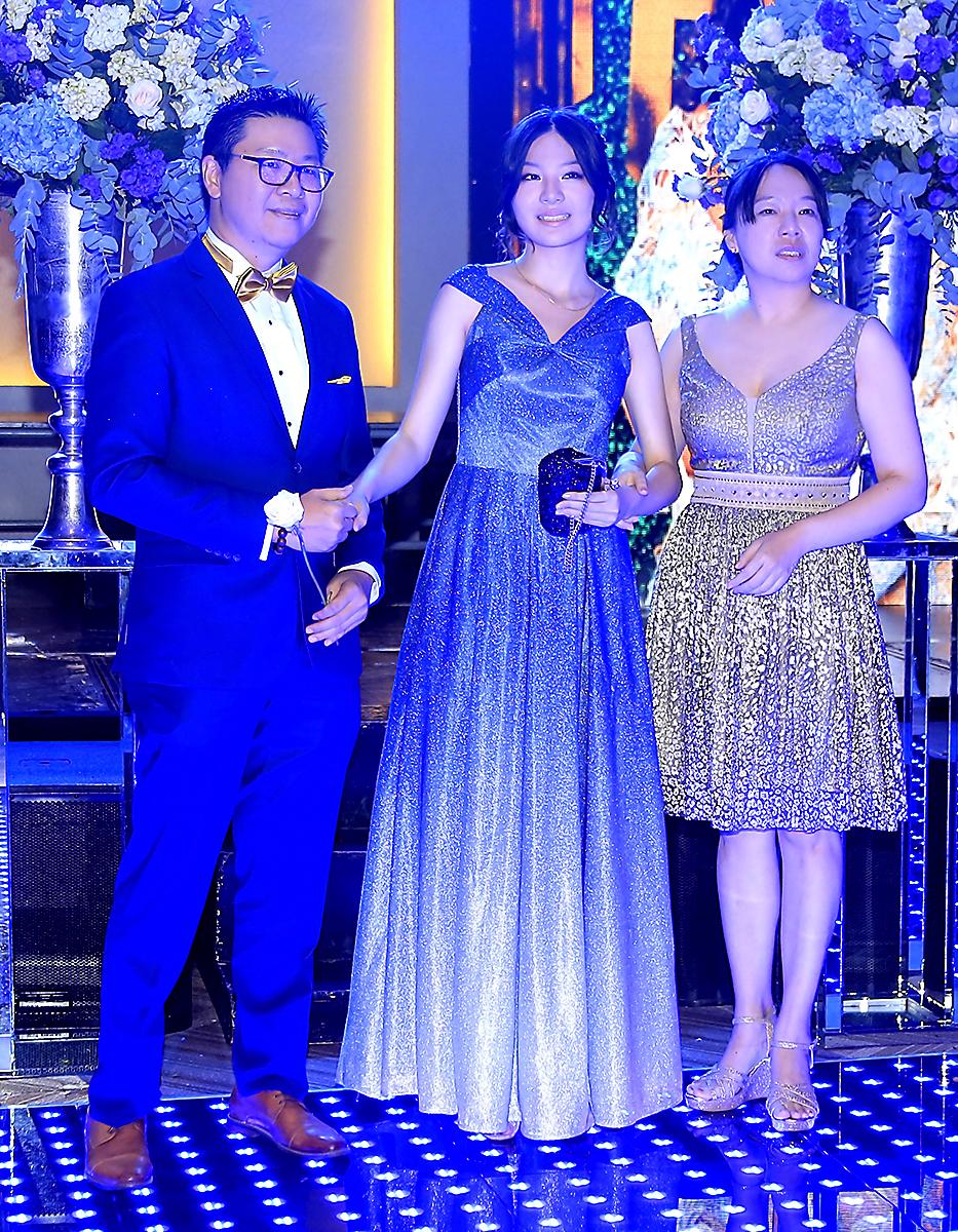 Li wen Liou, Jia Yu Liou y Yueh Tzu Lin.