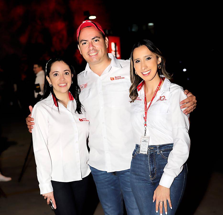 Banco Atlántida celebró su 110 Aniversario premiando la lealtad de sus clientes Banco Atlántida celebró su 110 Aniversario premiando la lealtad de sus clientes