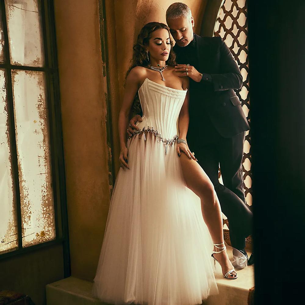 Rita Ora y Taika Waititi 