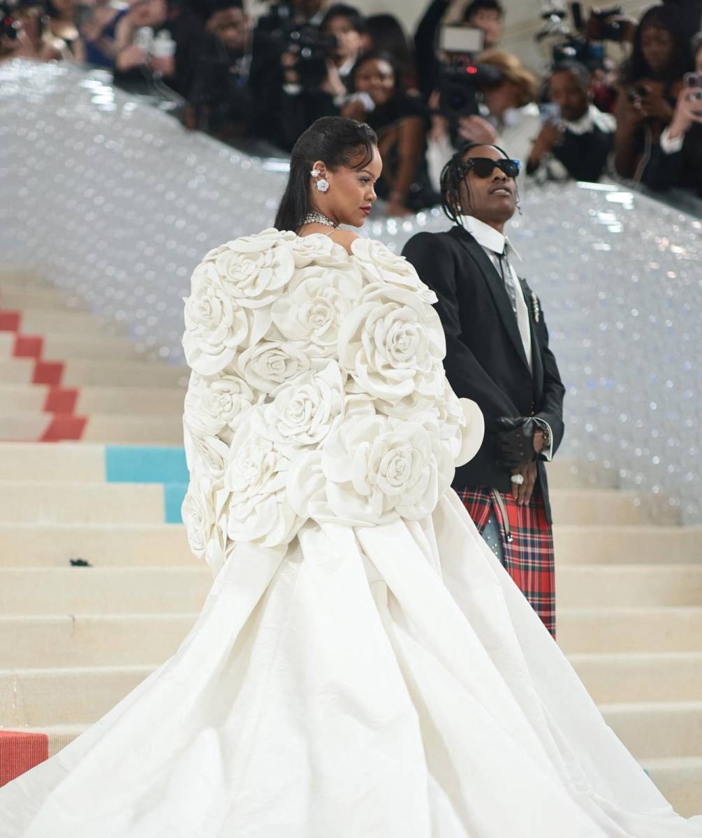 El impresionante look de Rihanna en la gala del MET 2023