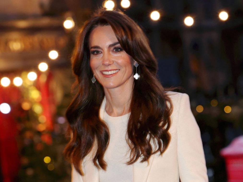 Luego de varios meses lejos del ojo público, Kate Middleton anunció que tiene cáncer. En un mensaje emotivo, la princesa de Gales compartió que, a sus 42 años, está recibiendo quimioterapia preventiva.