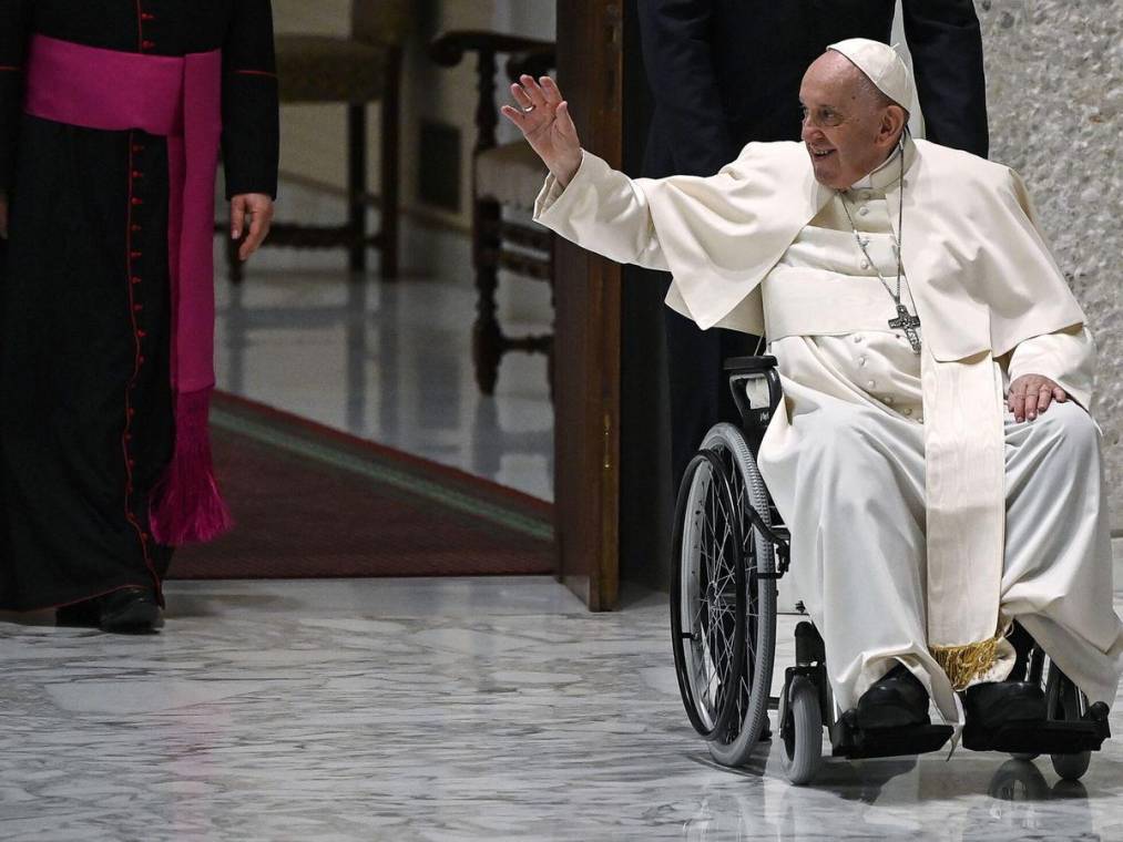 Papa Francisco pasa la noche en el hospital tras ser diagnosticado con neumonía bilateral
