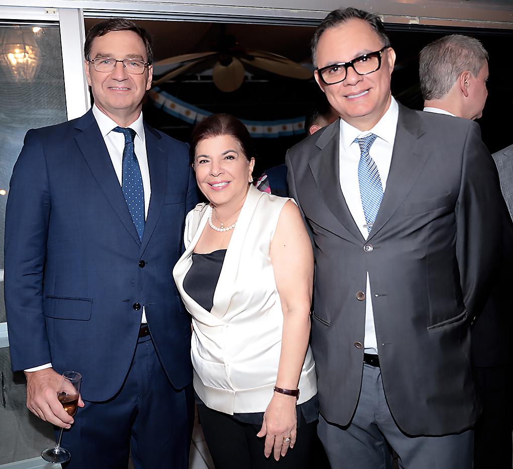 Embajada de Argentina en Honduras celebra día de la Patria con gran fiesta