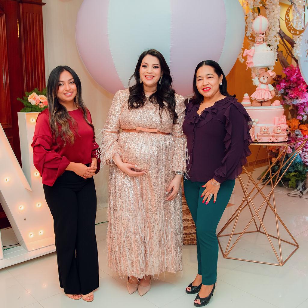 Nancy Osorio, Jackie de Castañeda y Ruth Danery Castro