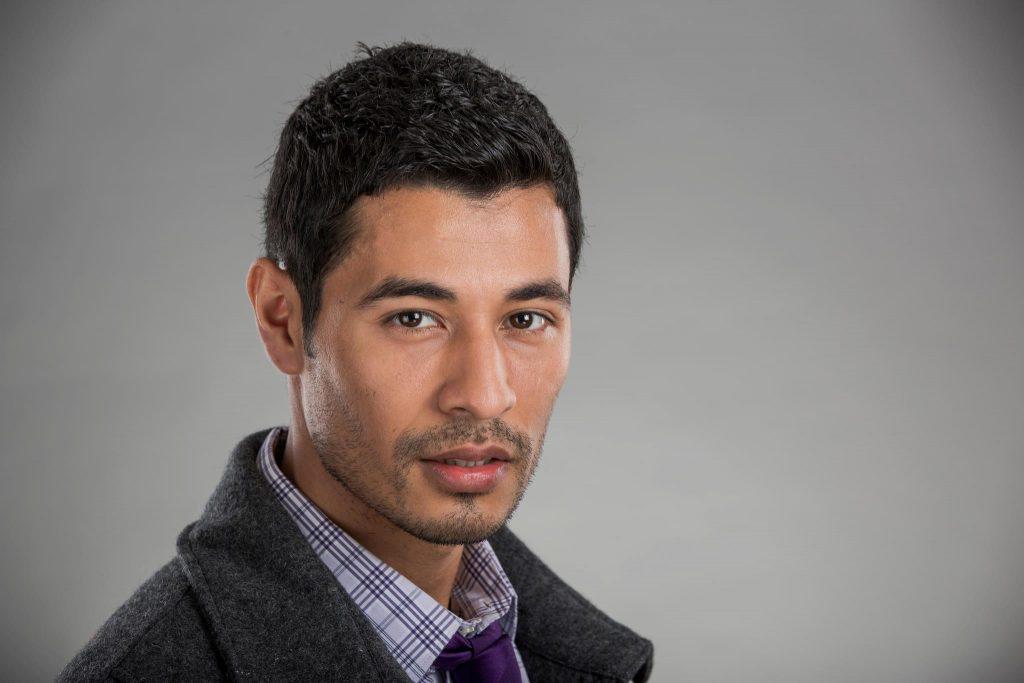 En 2011, fue coronado como Mister Honduras debido a su atractivo. Dennis se destaca por ser un actor orientado a metas, comprometido y con una pasión arrolladora por la vida y su arte.