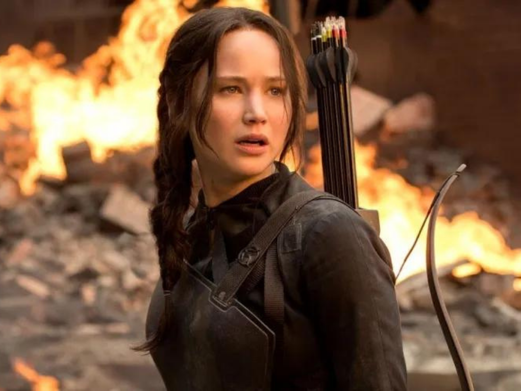 La legendaria trenza que acompañó a Katniss durante casi toda la película tan solo llevaba un proceso corto de 20 minutos. 