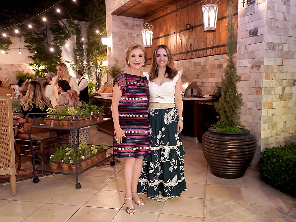Gloria Hawit y su hija Giselle Rishmawy. 