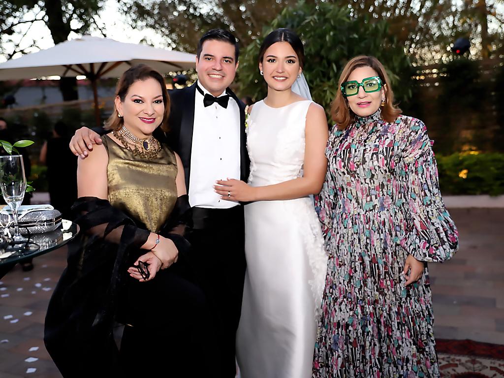 Pia Pastor, Carlos y Daniela Zelaya