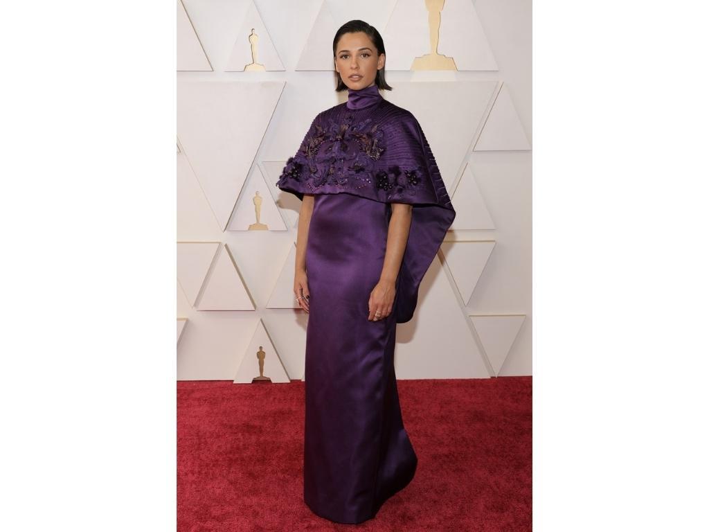 Naomi Scott en Fendi Couture