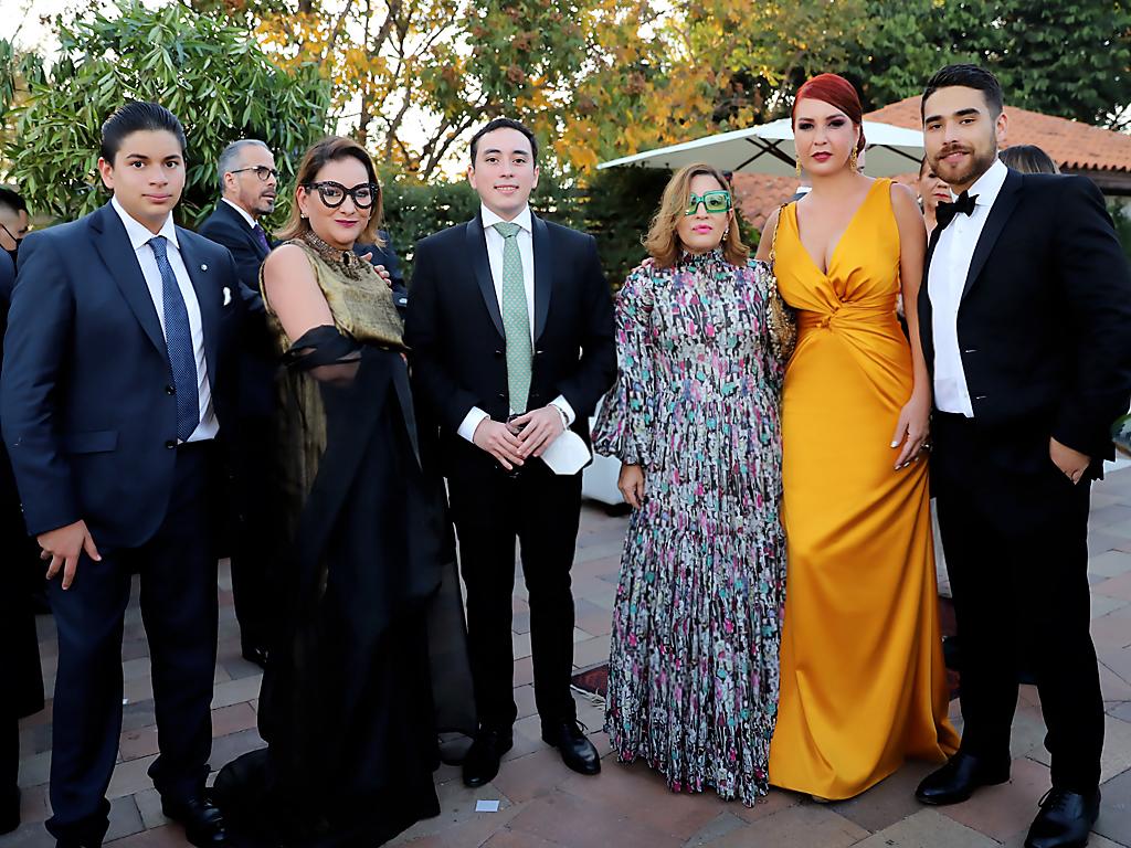 José Rafael y Pia Pastor, Sebastian Montenegro, Blanca Bendeck, Rosamaría y Miro Cuculiza
