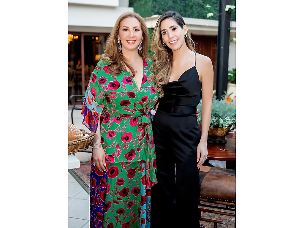 Jenny y Stephanie Vitanza.