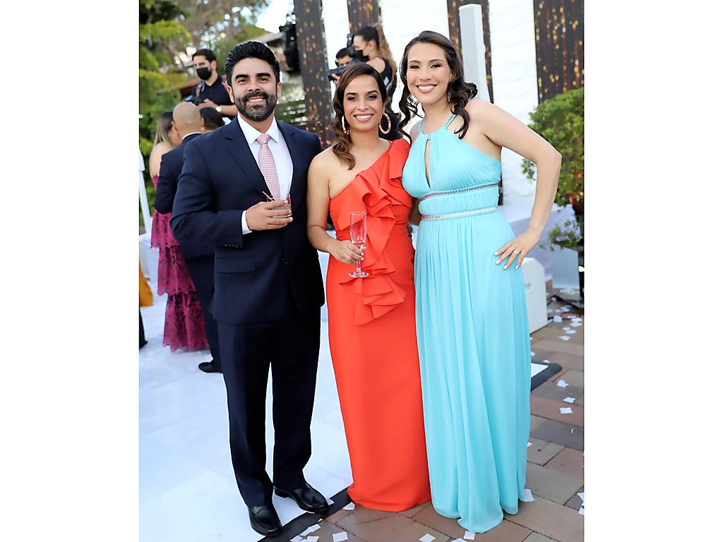 Luis y Lidia Irías y Julia Membreño