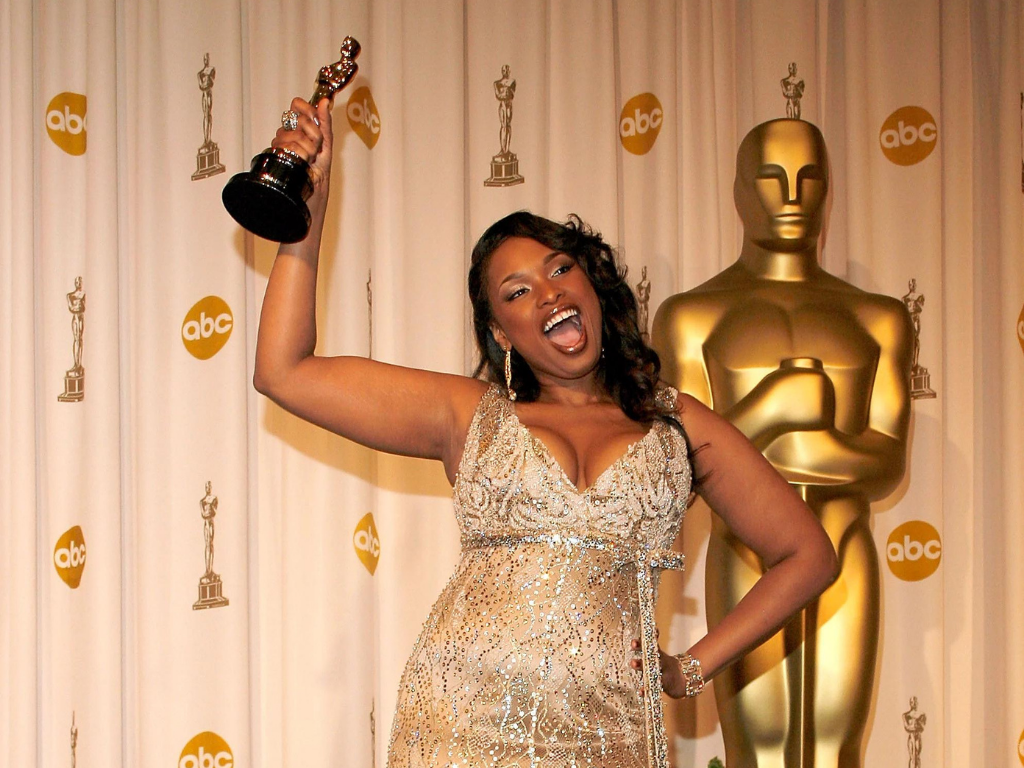 Jennifer Hudson.En 2004, la cantante estadounidense no logró ganar American Idol de alguna forma, sin embargo, los internautas apuntan a que su premio de consolación fue un Óscar, y es que a pesar de darle este premio a la Mejor Actriz de Reparto en “Dreamgirls”, muchos aún critican la elección de la Academia