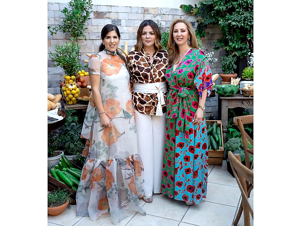 Adela Castillo, Lupita Hawit y Jenny Vitanza. 