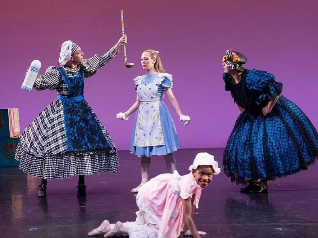 Por su gran talento se le fueron abriendo grandes puertas, hasta que a los 9 años debutó en Broadway. A partir de ahí decidió emprender la carrera como artista teatral.