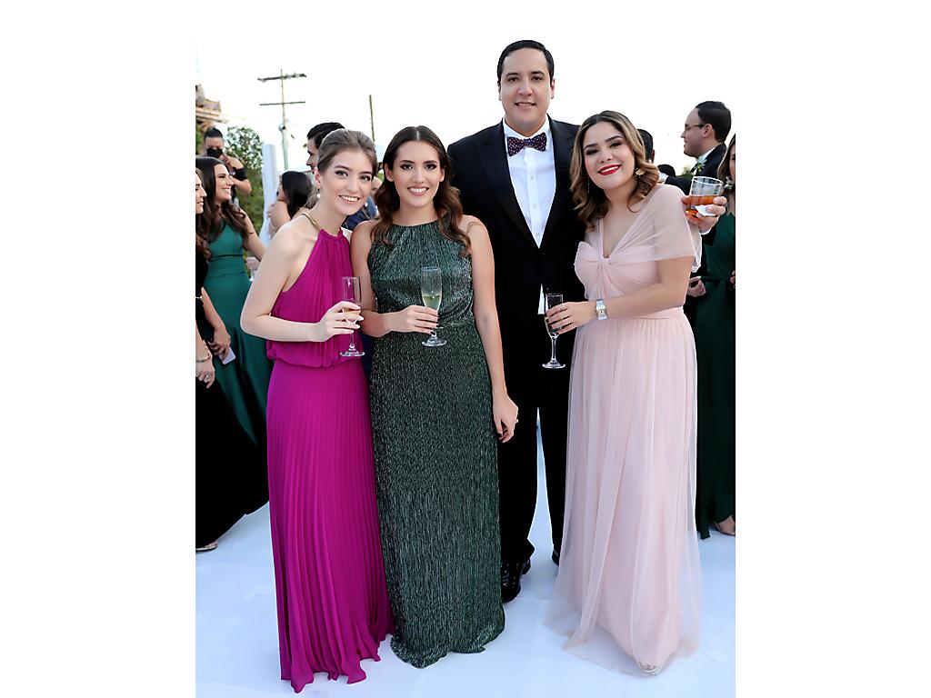 Aida e Isabella Lara, Sammyr Ayala y Fabiola Miró