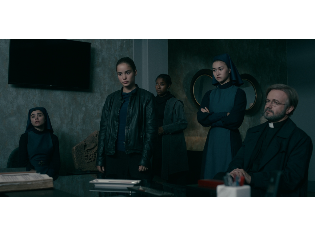 Warrior NunEsta serie sigue la historia de una joven que resucita gracias a un artefacto antiguo, pero luego decide unirse con un grupo de monjas guerreras. Una historia que te hará pasar horas y horas disfrutándola.