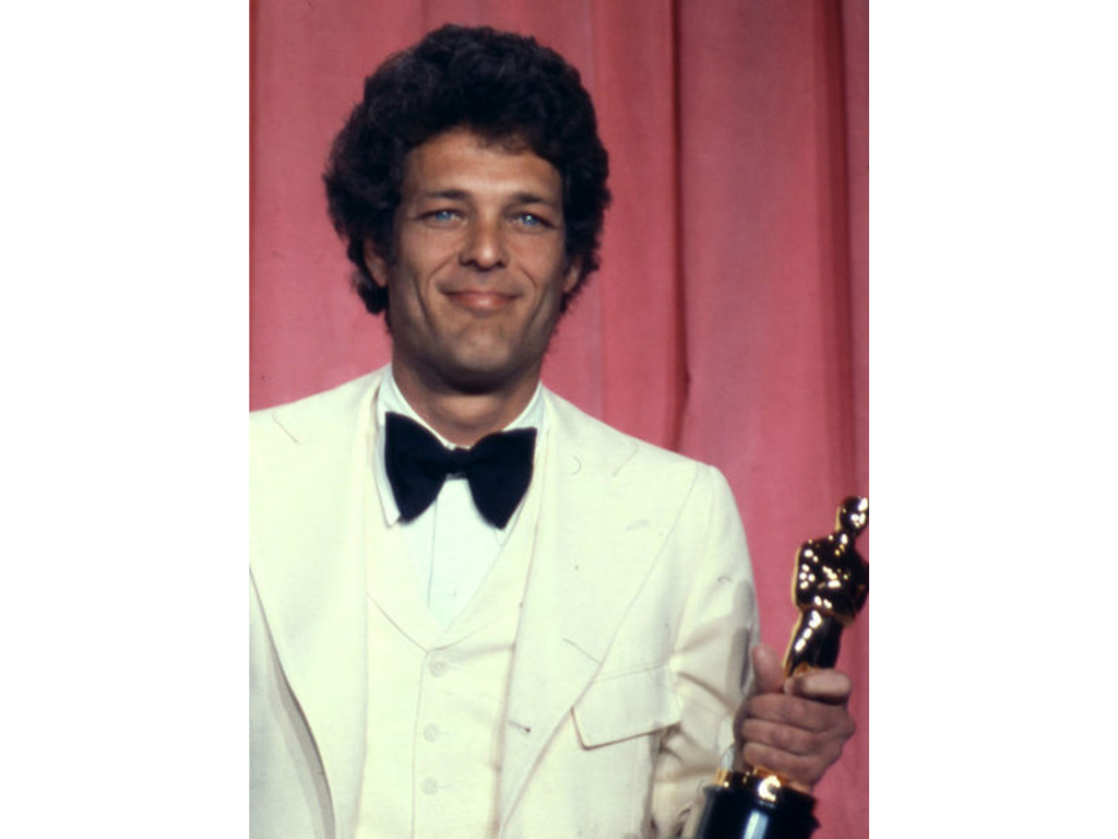 El discurso antibélicoEl documental titulado Hearts and Minds fue ganador del Óscar en su categoría, y en el contenido del documental se criticaba seriamente la guerra de Vietnam. El productor Bert Schneider aprovechó su discurso de ganador para dar un mensaje en contra de la guerra.