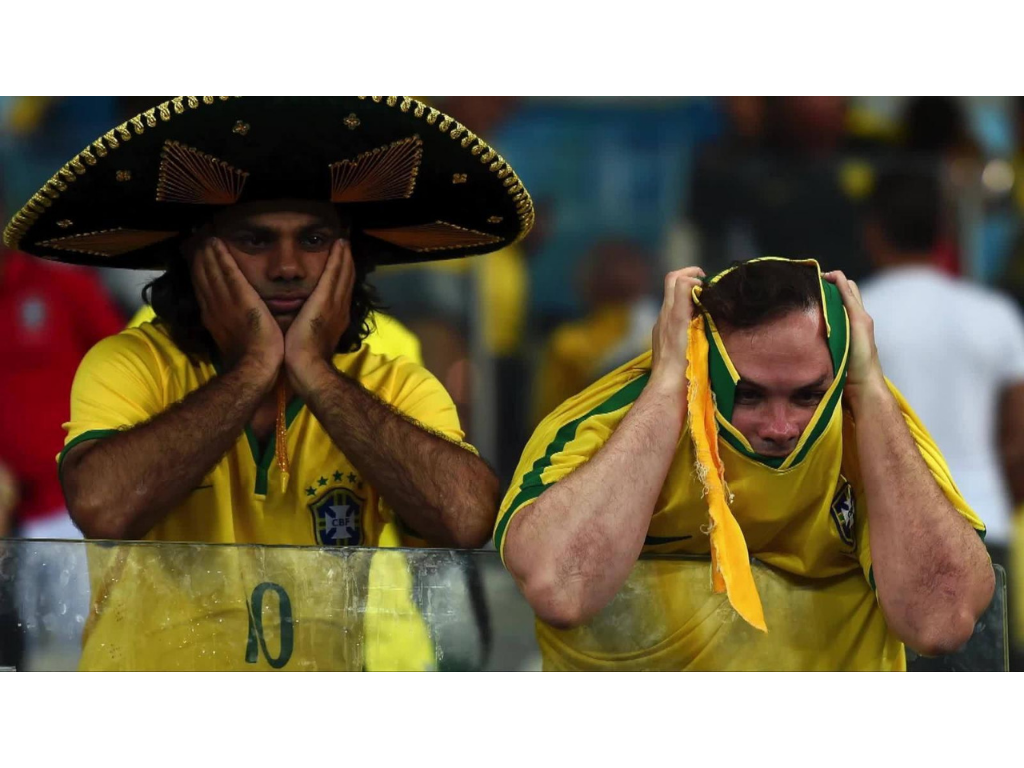 Brasil llora de nuevoBrasil organizó el mundial del 2014, pero tuvo una pésima actuación: perdió en semifinales con Alemania con un devastador 7-1, algo que les hizo recordar el Maracanazo.