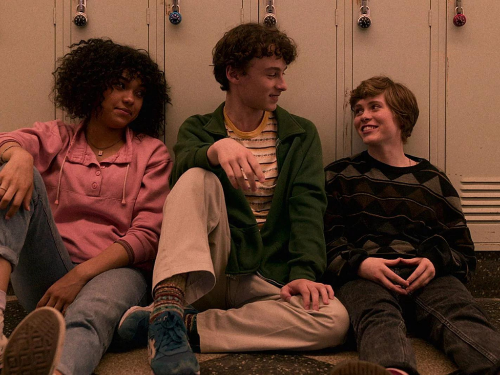 I Am Not Okay with ThisSigue la vida de Sydney, una joven de 17 años que tiene que lidiar con una pérdida familiar, con su crush que se junta con su mejor amiga y con unos poderes telequinéticos que todavía no logra controlar bien y ponen a todo el que se le cruza en peligro.