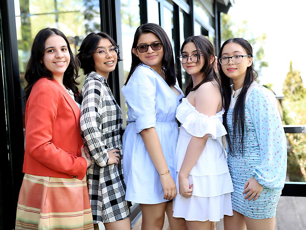Karol Soriano, Andrea Zelaya, Heather Sánchez, Dana Rodríguez, Cinthia Li Long