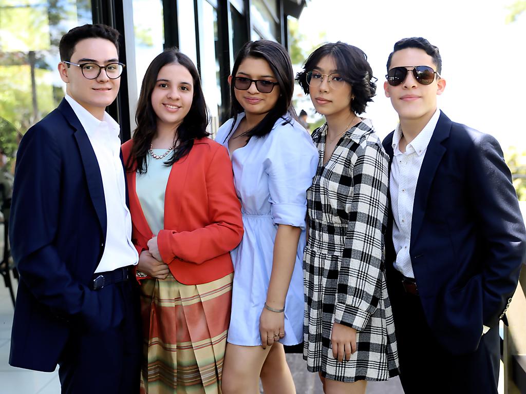 Joaquín Torres, Karol Soriano, Heather Sánchez, Andrea Zelaya y Leonardo Fernández