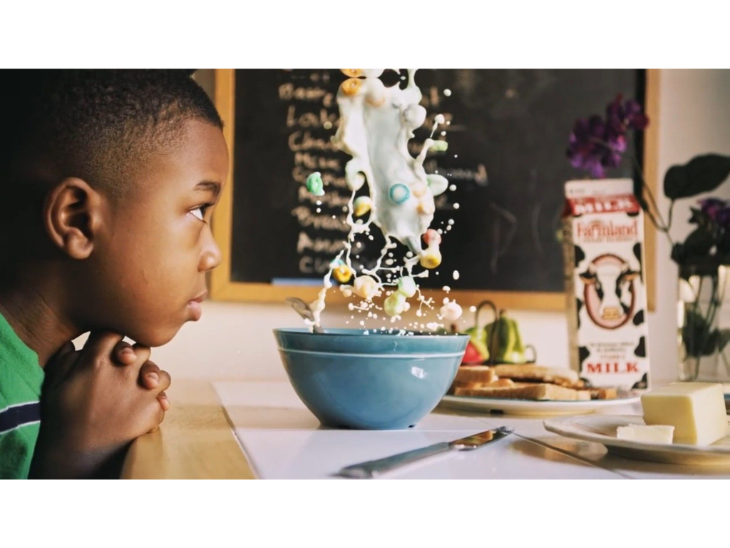 Raising DionSi te gusta ver en acción a Michael B. Jordan, esta serie te va fascinar. Cuenta la historia de un niño llamado Dion, que de la noche a la mañana descubre que tiene súper poderes, como desplazar cosas o teletransportarse. Luego se da cuenta que hay una criatura horrorosa que se encarga de eliminar personas como él.