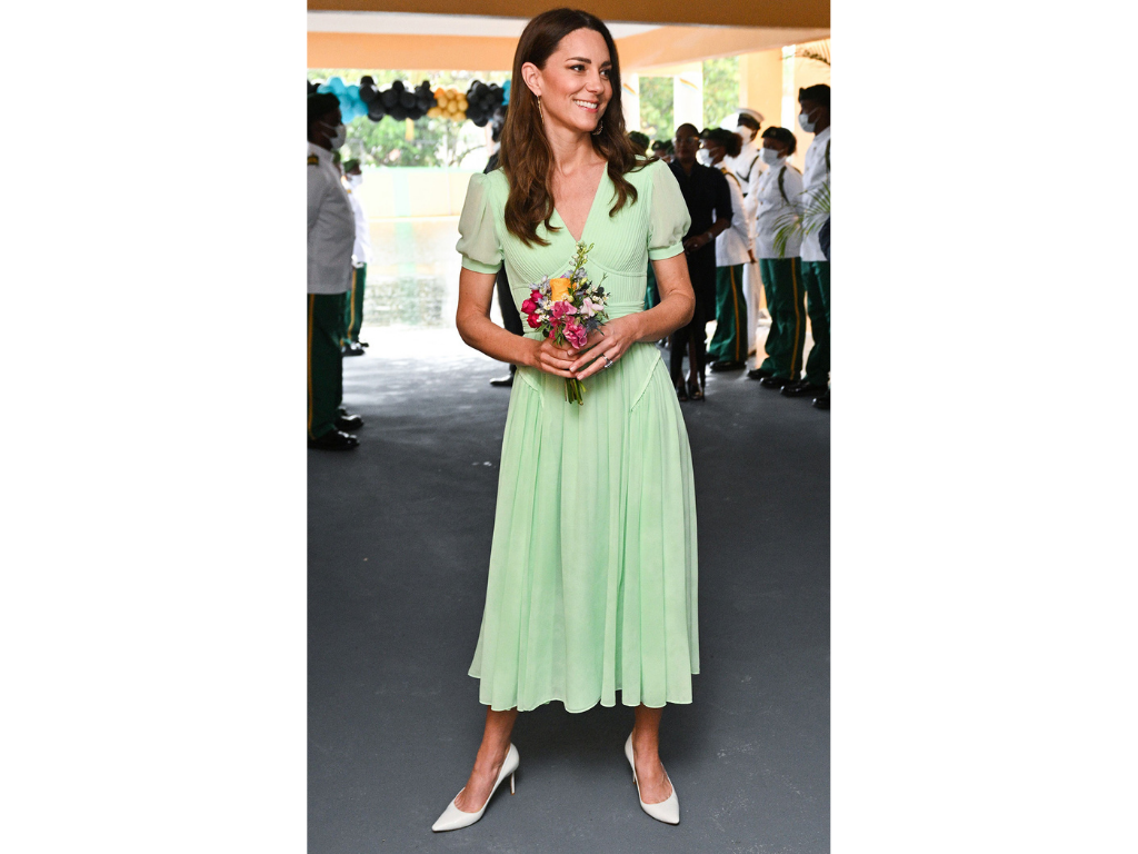 ¿Te gusta este vestido de Net-a-porter? A nosotros nos encantó.