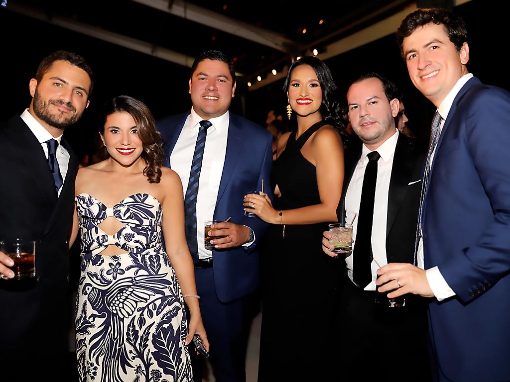 Daniel Lloyd, Gabriela Melara, Jorge y Carla Palma, Roberto Argueta y Jorge Bueso
