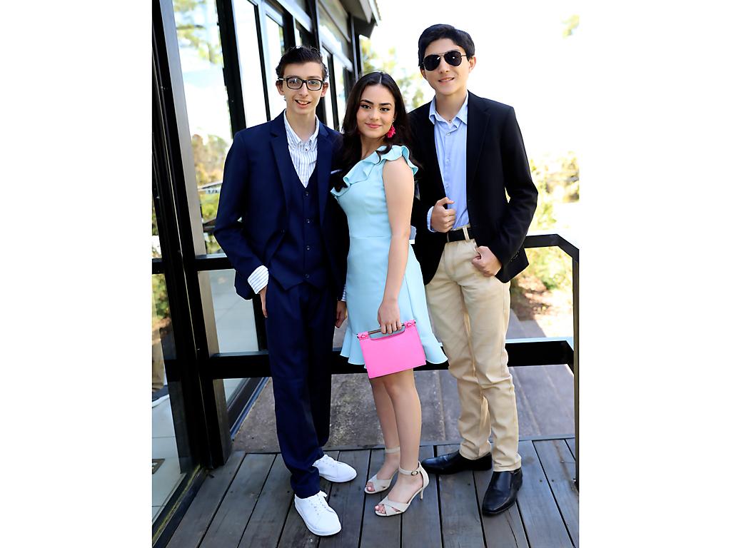 Carlo Handal, Karina Mass y Santiago Mejía