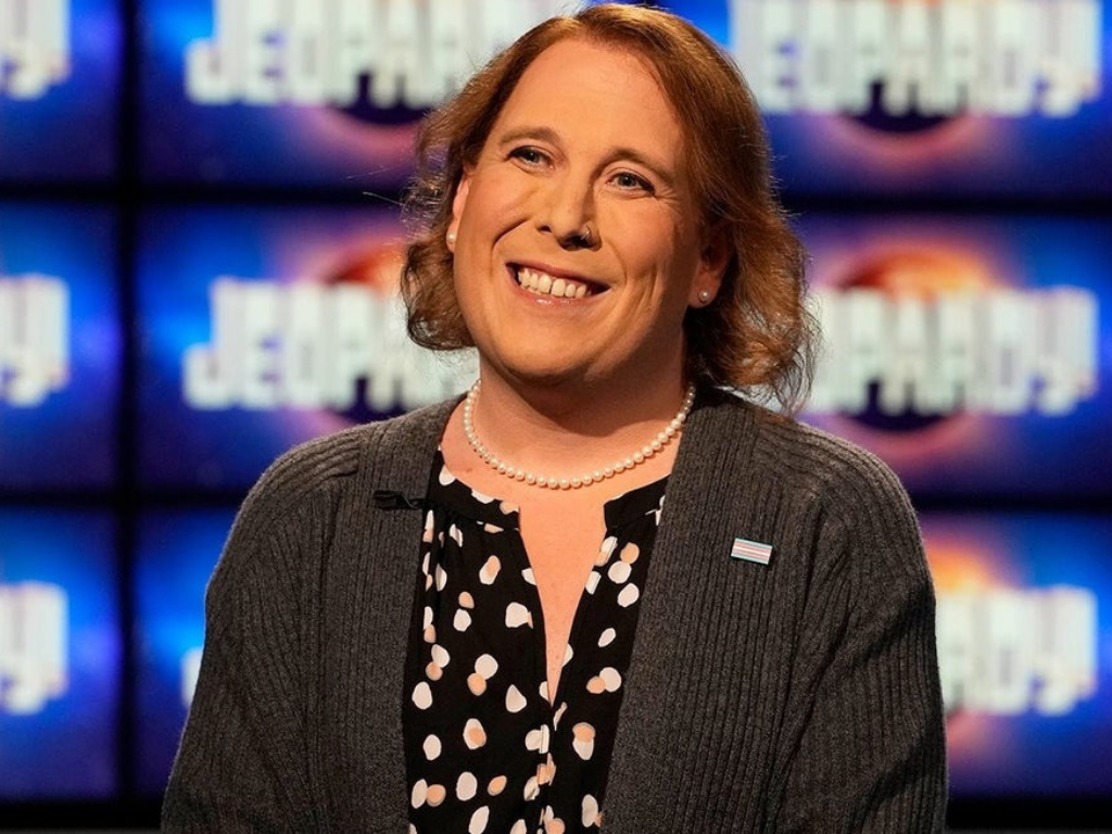 Amy SchneiderLa gerente de ingeniería de 42 años se volvió la primera mujer en ganar más de un millón de dólares en el programa estadounidense “Jeopardy”. Además, tiene la segunda mayor cantidad de victorias consecutivas en la historia del programa, con una racha de 40 juegos.