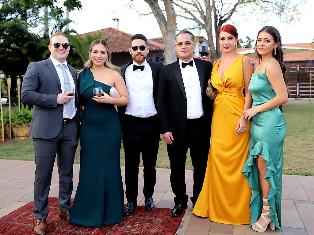 Derek Herzog, Lorella, Miro, Mirko y Rosamaría Cuculiza y Gabriela Rivera