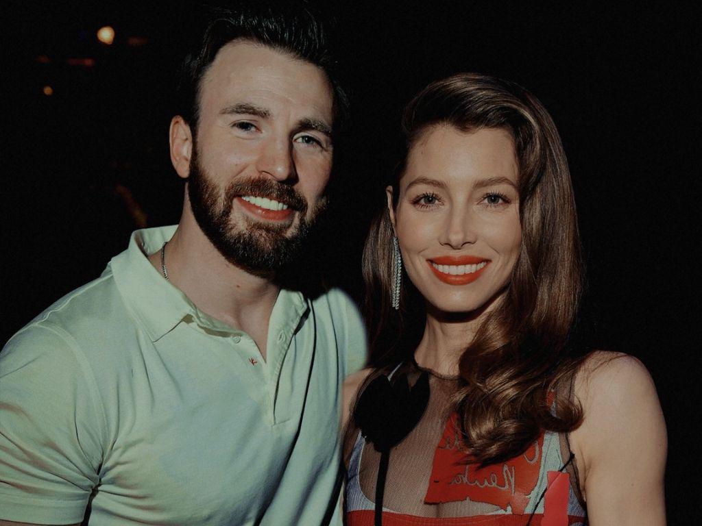 Jessica Biel y Chris Evans.