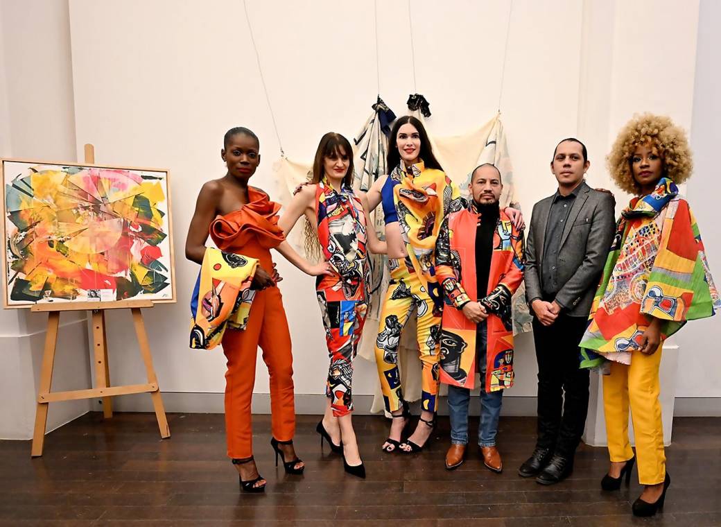 El artista del pincel, Ciserón Bautista, y el diseñador de moda, Roberto Ramírez; fusionaron una vez más su talento en la quinta Gala Anual de Zoom’Art Magazine en París