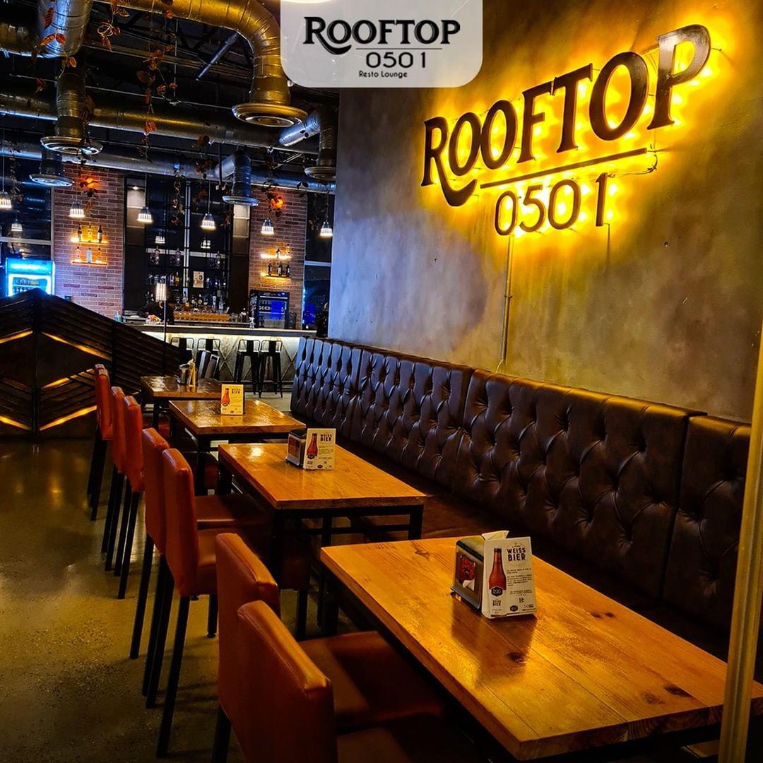 Si quieres una noche de fiesta o simplemente cenar, Rooftop 0501 es un restaurante y bar para todos aquellos que son amantes de la vida nocturna. Ahí podrás cenar y charlar con tus amigos, además de gozar una night party hasta el amanecer. El lugar está ubicado en Avenida Circunvalación, edificio Torre 101, frente a KFC. Sigue su cuenta de Instagram @rooftop0501.