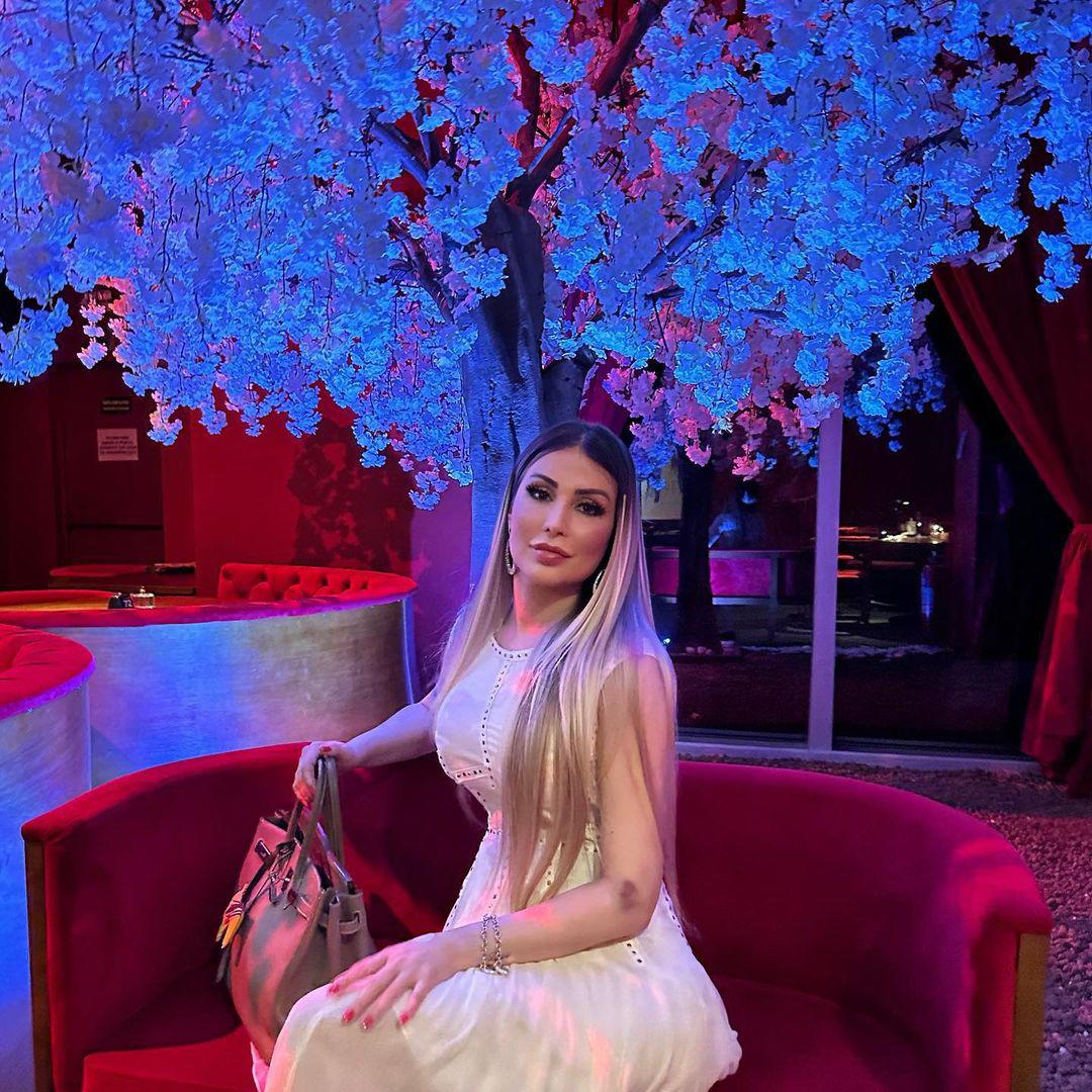 Nacida en Sao Paulo, Brasil, Lygia Fazio se destacó como actriz y modelo, siendo reconocida por su trabajo con Bella Club. Con más de 900 mil seguidores en Instagram, era una auténtica celebridad en su país natal.