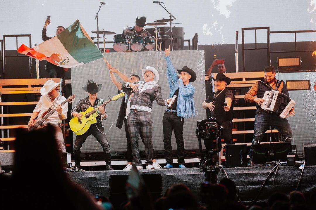 México también formó parte de la alineación de Coachella 2022. El grupo Firme llenó el escenario de emoción con su presentación de música regional mexicana. 