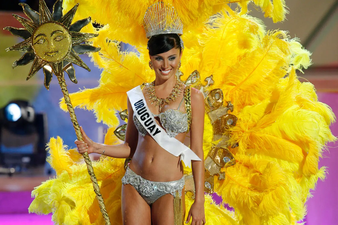 <b>Trágico Feminicidio de Miss Uruguay</b>La impactante muerte de Fatimih Dávila Sosa, Miss Universo Uruguay 2006, generó conmoción al revelarse que fue asesinada en la Ciudad de México, presuntamente por un integrante de una red de trata. Este trágico evento desencadenó una investigación por parte de la Procuraduría de Justicia de la capital mexicana para determinar si se trató de un homicidio vinculado al género o de un suicidio. Lamentablemente, el caso permanece sin resolver hasta la fecha, dejando interrogantes sobre la justicia y la seguridad de las mujeres en la sociedad actual. 